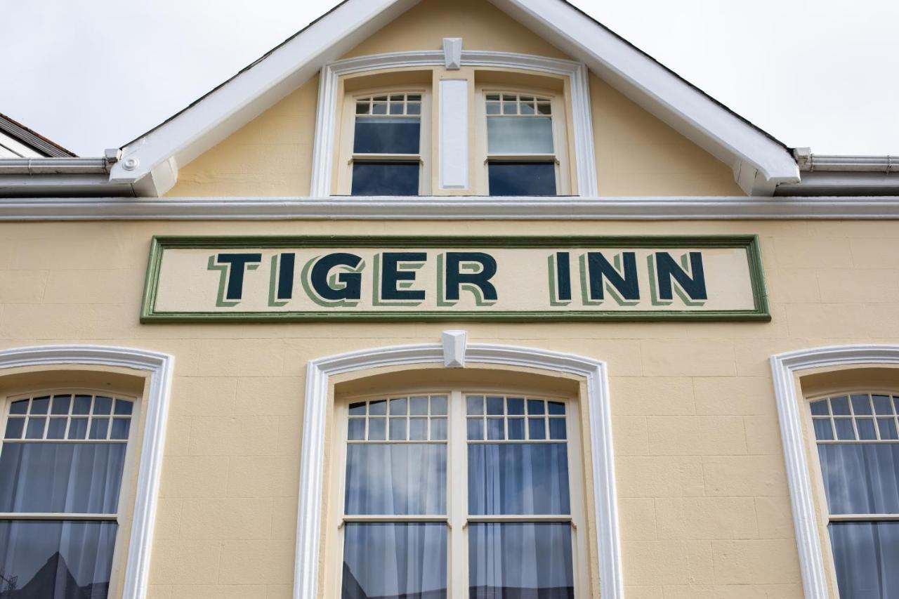 The Tiger Inn Merthyr Tydfil Exterior photo