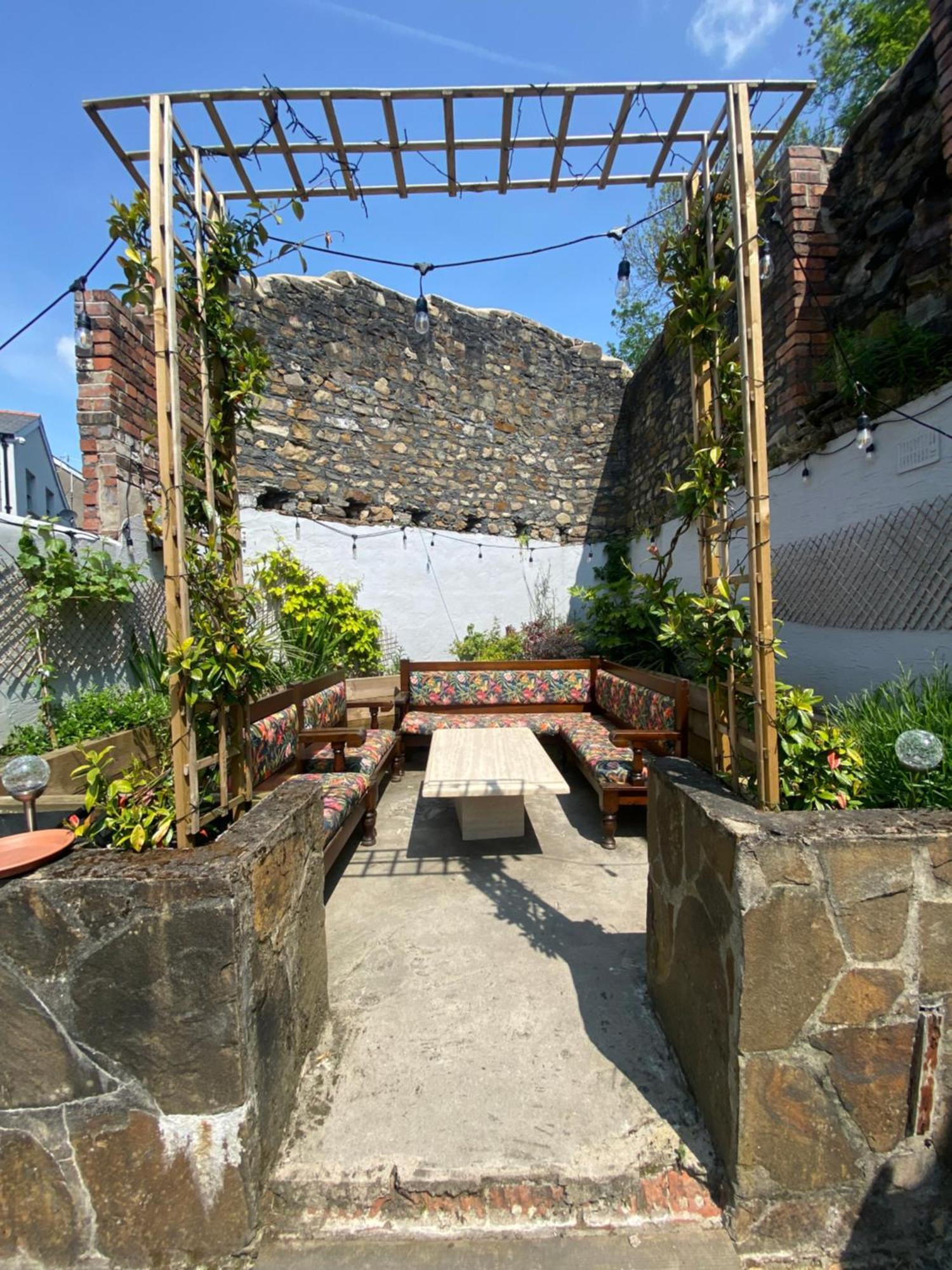 The Tiger Inn Merthyr Tydfil Exterior photo